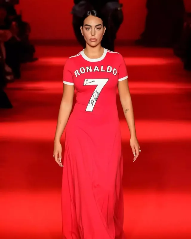 “Vetements”in qeyri-adi kolleksiyası