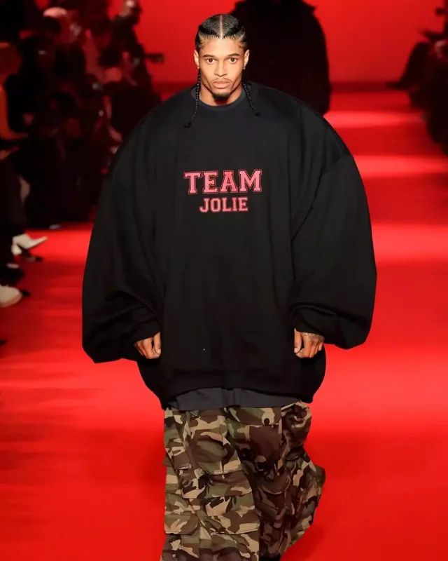 “Vetements”in qeyri-adi kolleksiyası