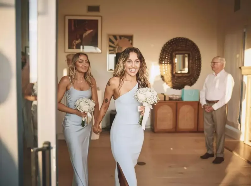 Mayli Sayrusun ögey atası ilə bağlı şok iddia!