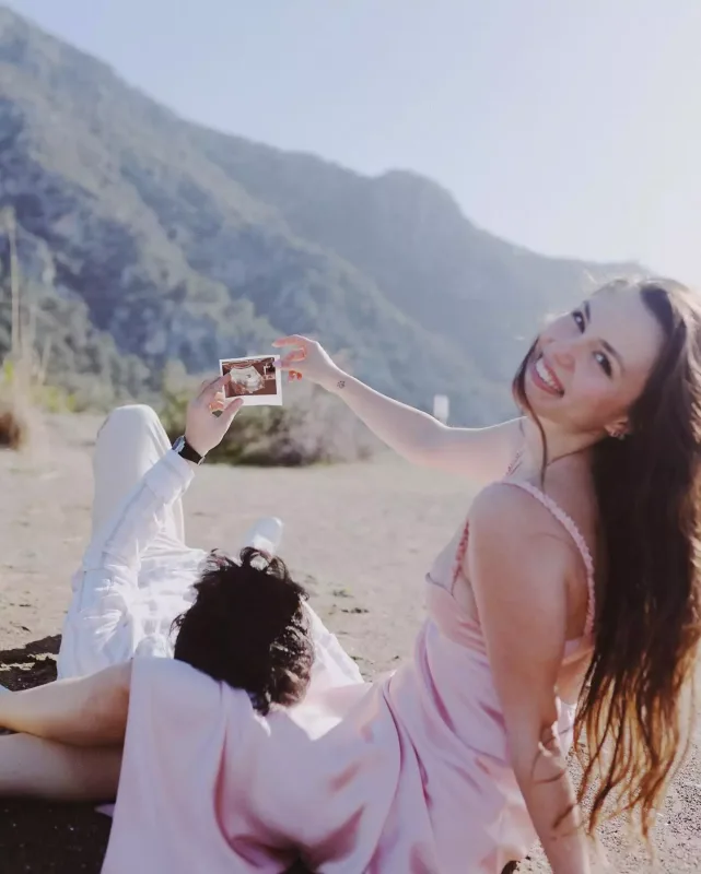 Valideyn olacaqlarını açıqladılar