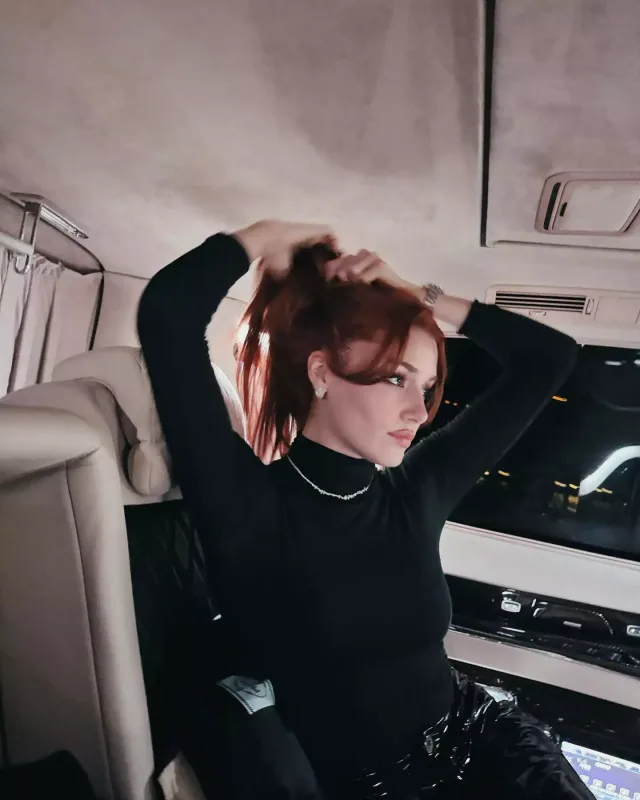 Hande biznesə başlayır