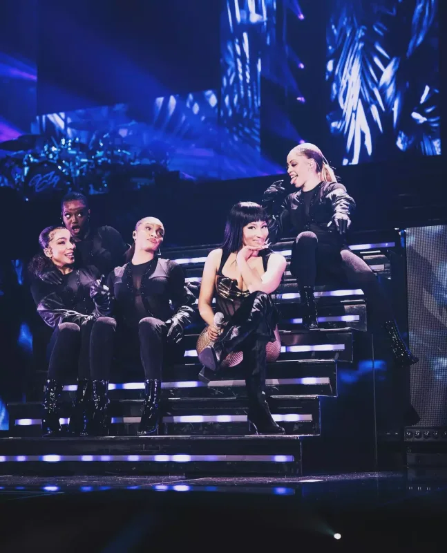 Niki dünya turuna başladı