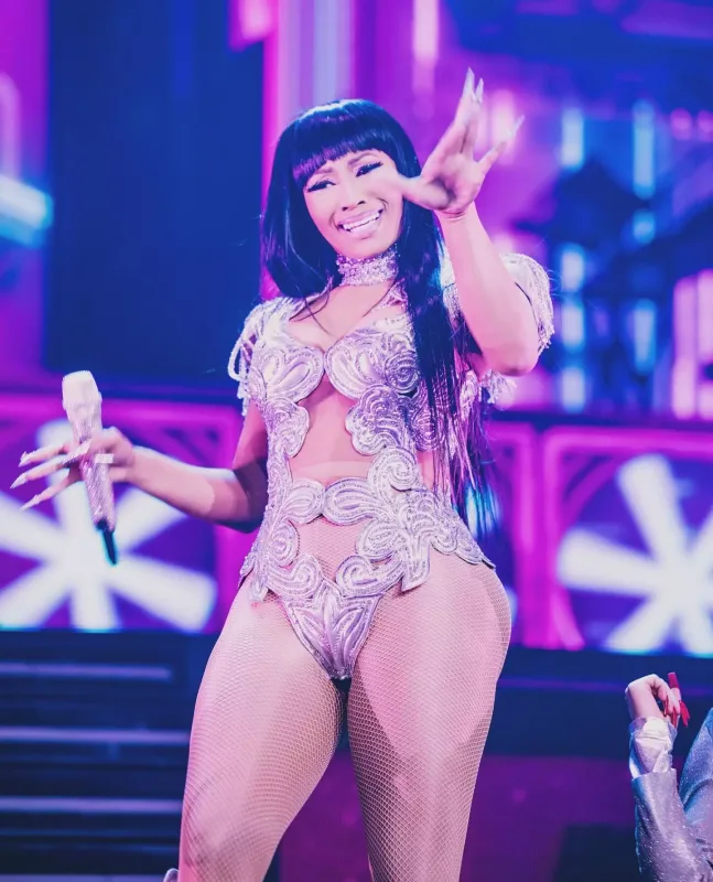 Niki dünya turuna başladı