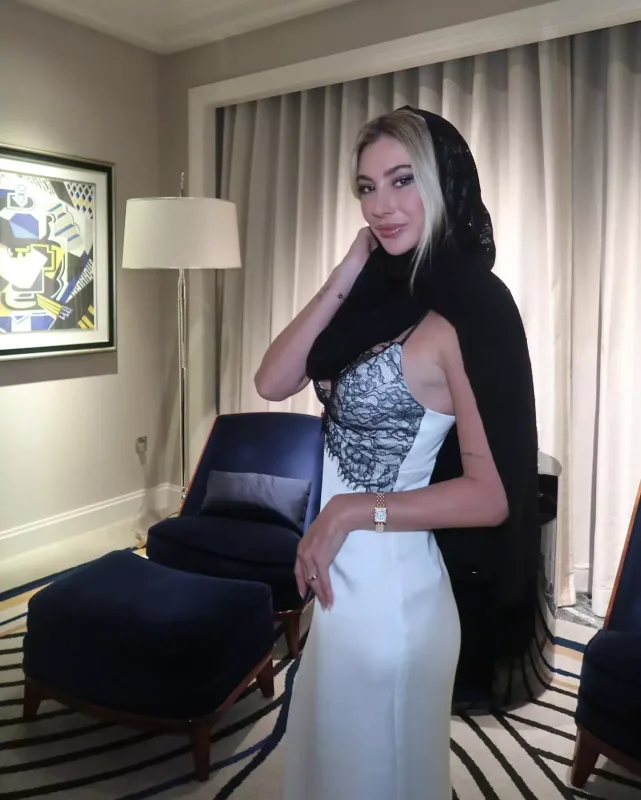 Şeyma Şahzadənin partisinə getdi