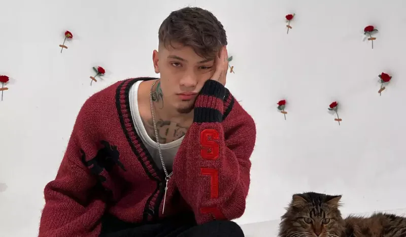 Çakal klip çəkilişində qəzaya düşdü