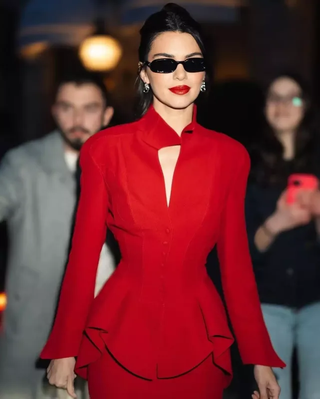 Kendal Parisdə görüntüləndi