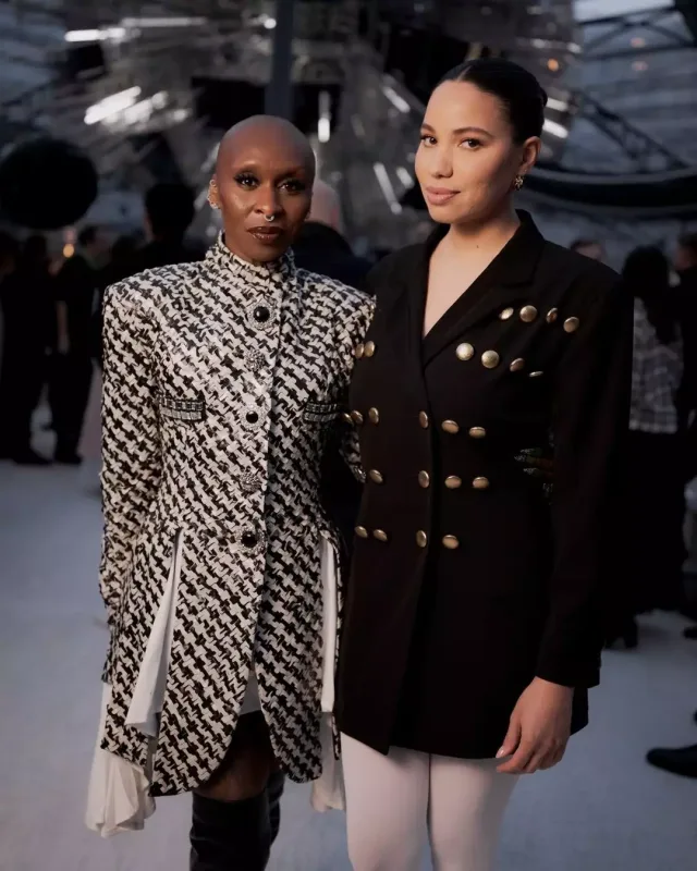 Dəb həftəsinin diqqət çəkən xanımları