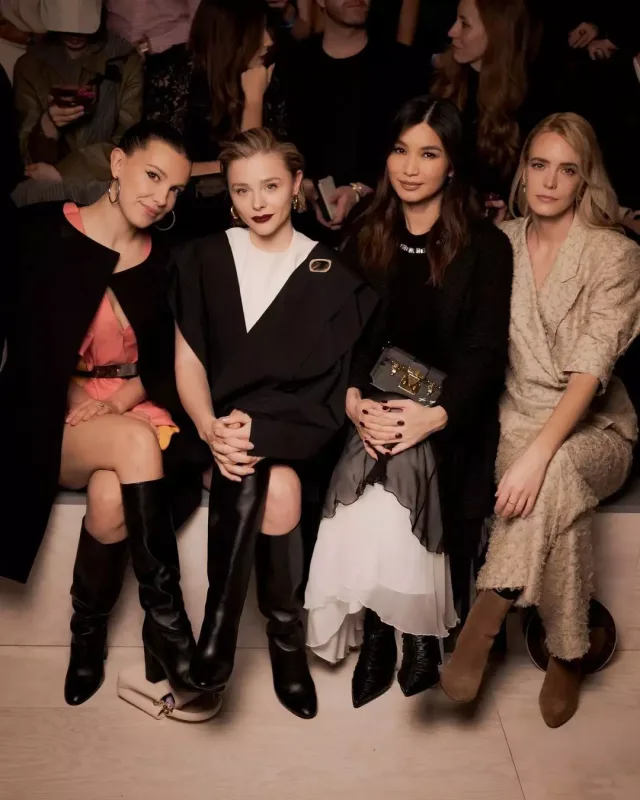 Dəb həftəsinin diqqət çəkən xanımları