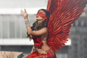 Çəkiliş üçün gözübağlı yeddinci mərtəbəyə çıxdı