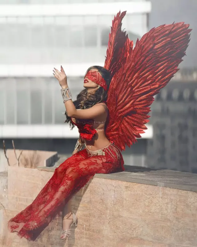 Çəkiliş üçün gözübağlı yeddinci mərtəbəyə çıxdı