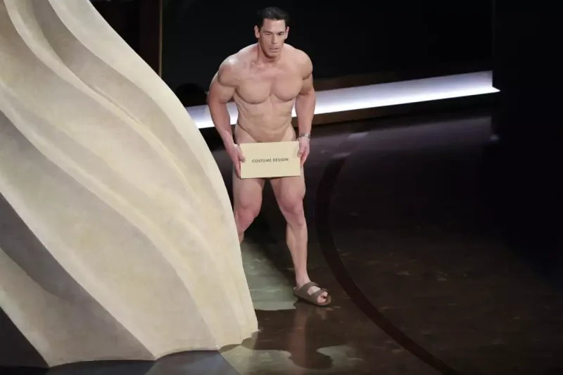 “Oskar” səhnəsində çılpaq!