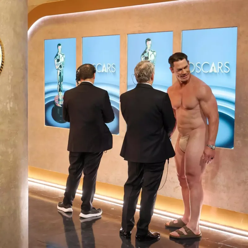 Əslində, çılpaq deyilmiş...