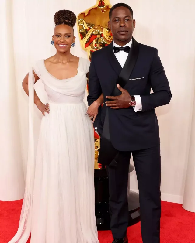 Qırmızı xalıda üstünlük yarışı!