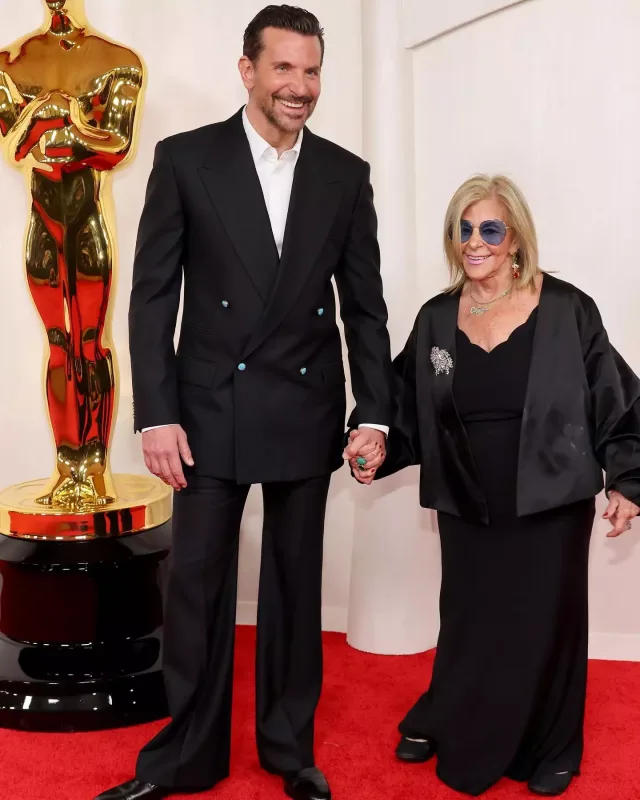 Qırmızı xalıda üstünlük yarışı!