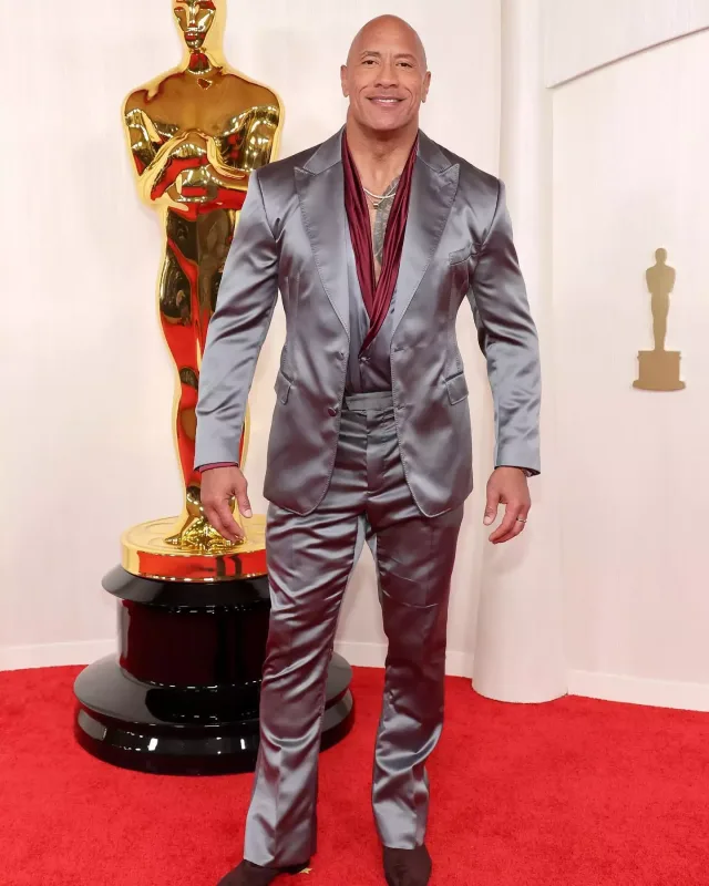 Qırmızı xalıda üstünlük yarışı!