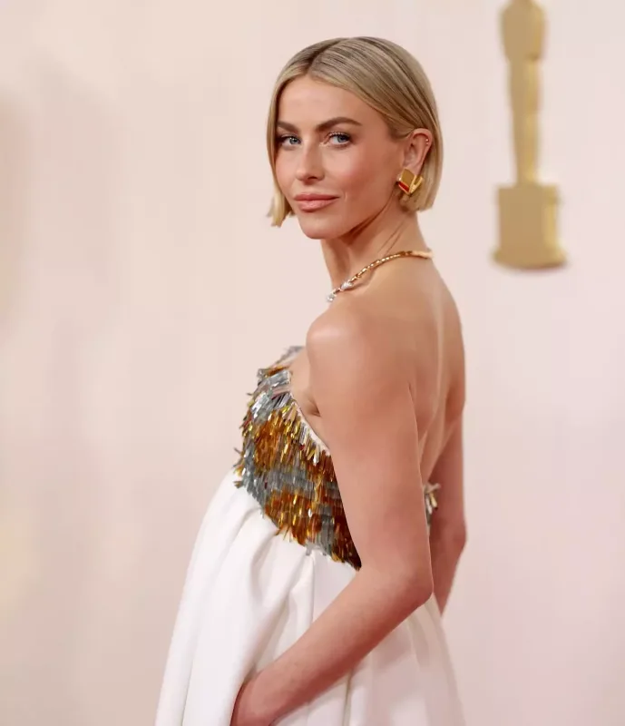 Qırmızı xalıda üstünlük yarışı!