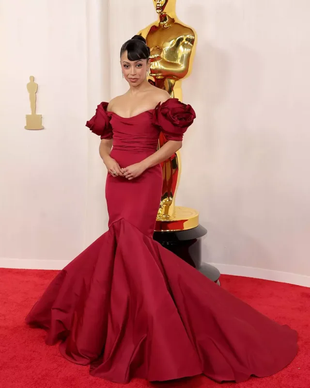 Qırmızı xalıda üstünlük yarışı!