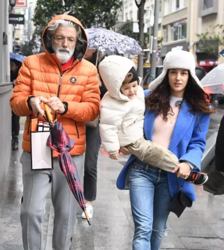 “Kirli Sepeti”nin ulduzu atasıyla barışdı