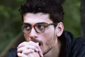 “Survivor”da oğurluq etdi