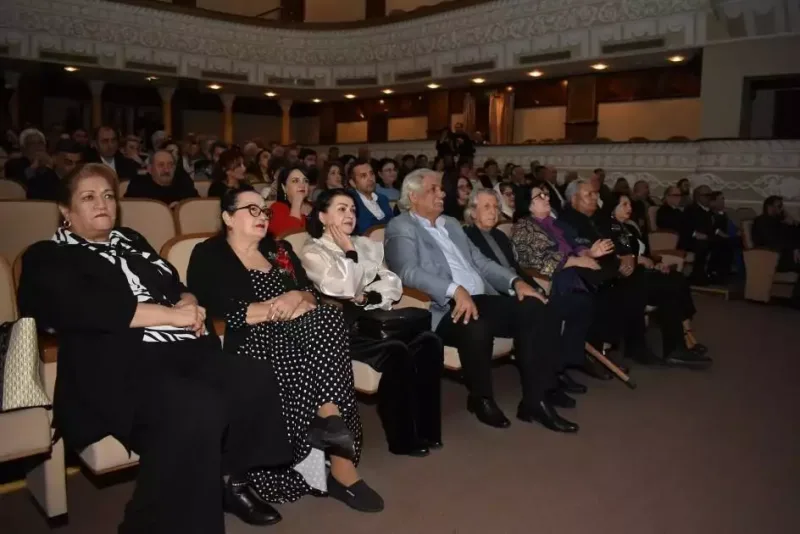 Milli Teatr Mükafatları təqdim edildi