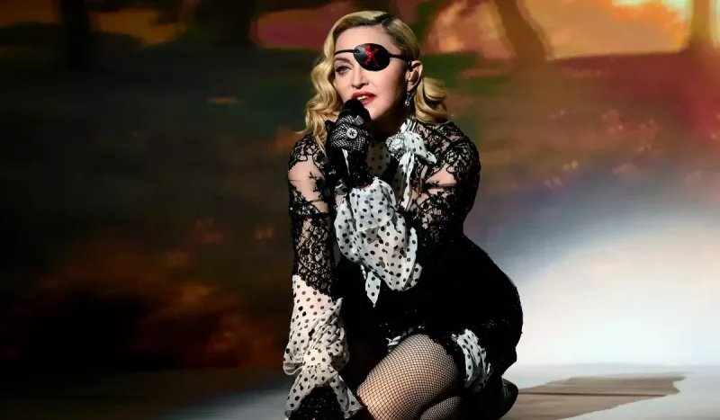 Madonnadan fiziki məhdudiyyətli tamaşaçıya hörmətsizlik