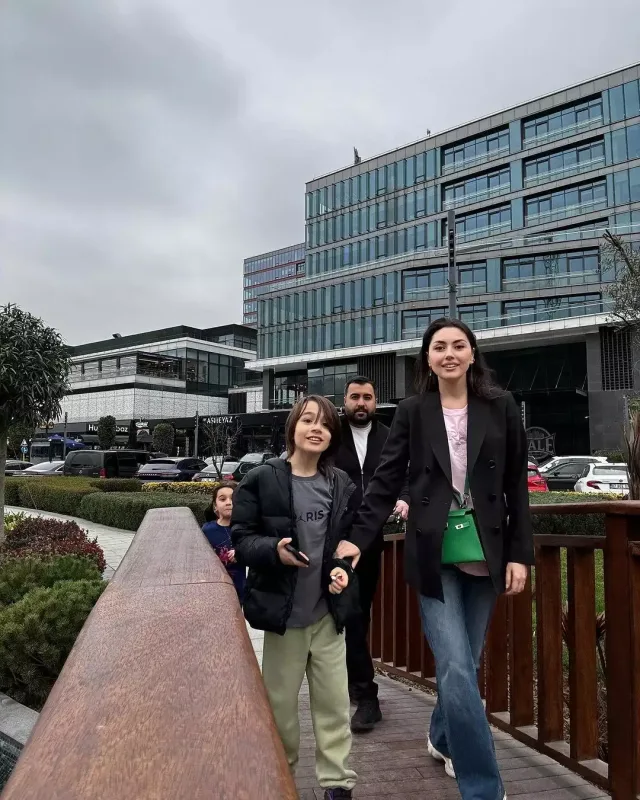 Safura və ailəsindən yeni fotolar