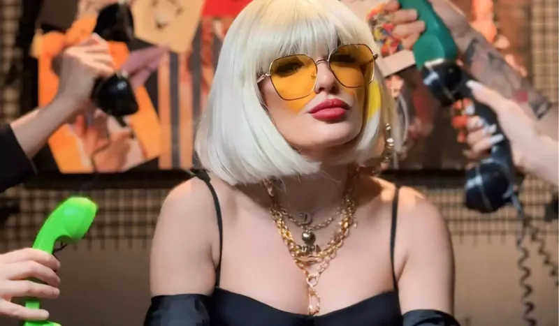 Dilarə sarışın oldu