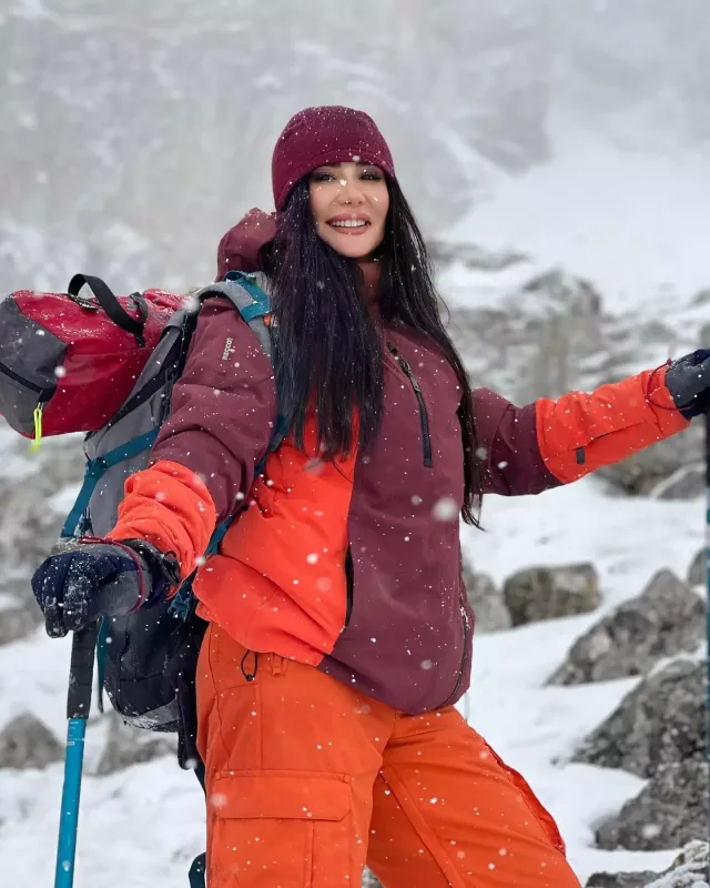 Leyla Bazardüzündə!