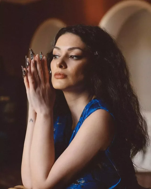 Turanə “Vogue” üçün çəkdi, amma...