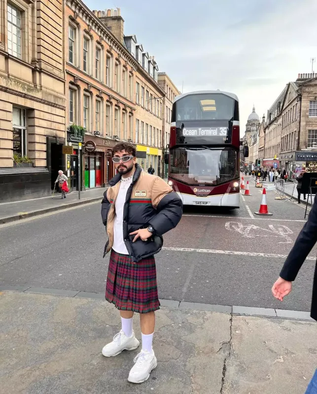 “Ətək geyinmək çox rahatdır”