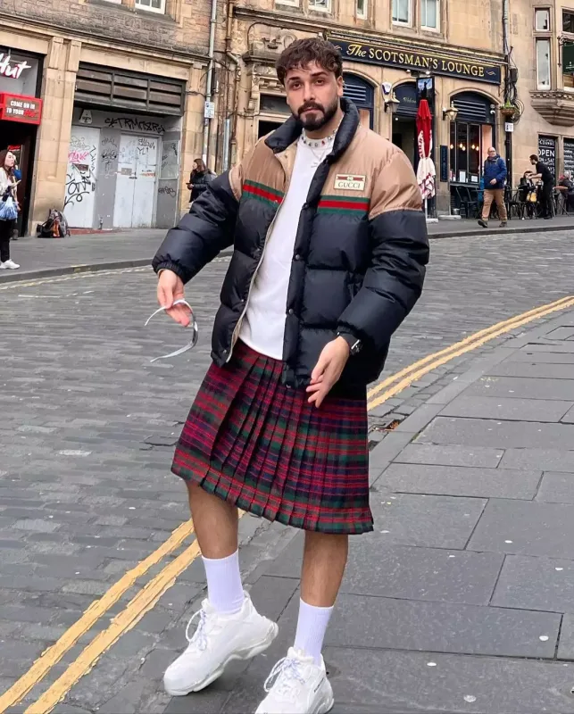 “Ətək geyinmək çox rahatdır”