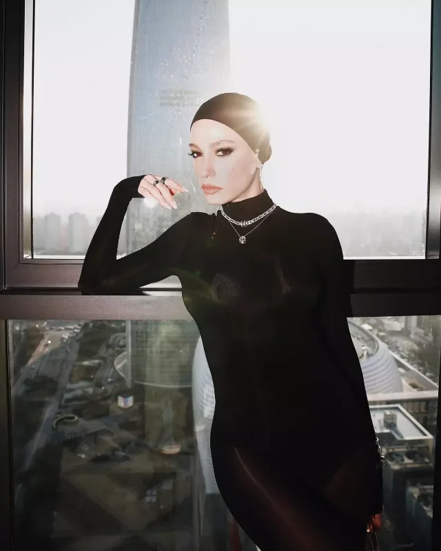 Serenaydan “Bvlgari” üçün pozalar