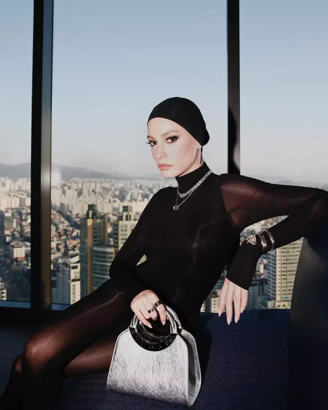 Serenaydan “Bvlgari” üçün pozalar