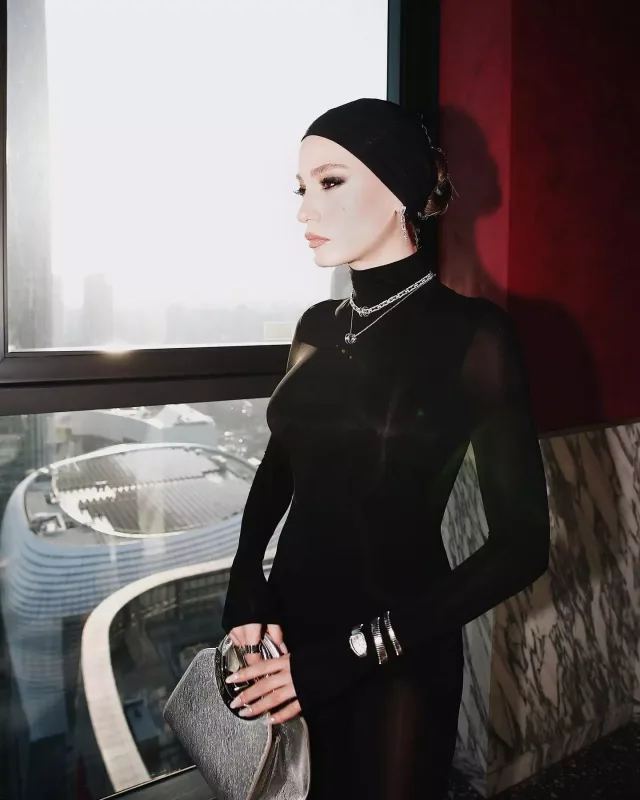 Serenaydan “Bvlgari” üçün pozalar