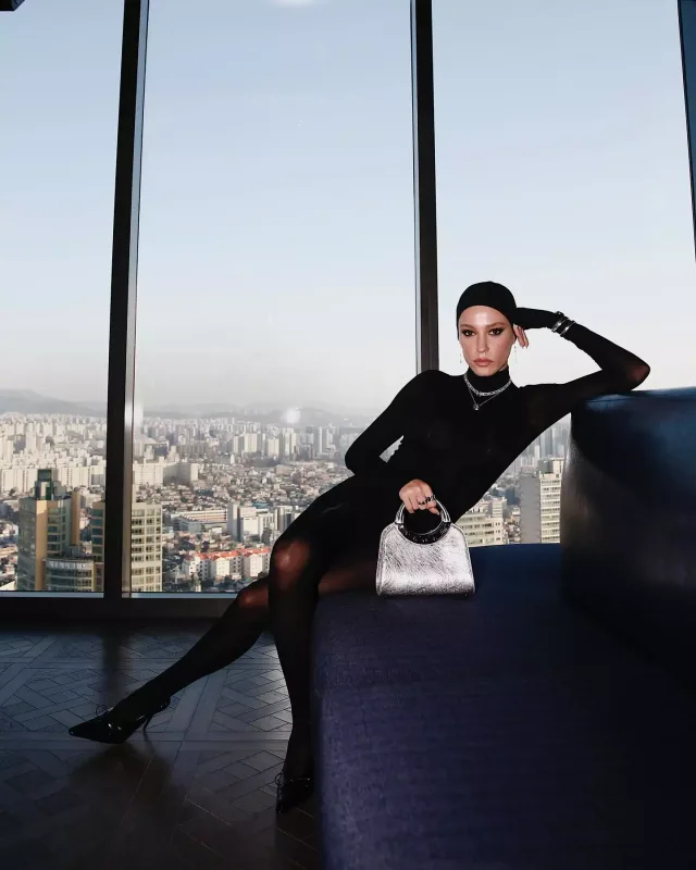 Serenaydan “Bvlgari” üçün pozalar