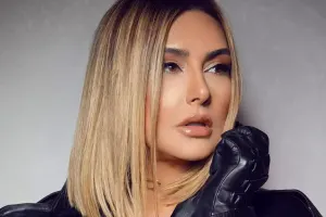 “Yanımda ol, mənə yetər”