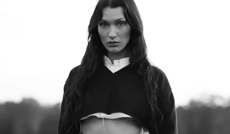 Sevgilisi ilə bir evə köçdü