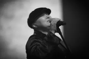 Aygün Bəylərin keçmiş həyat yoldaşı onun məzarından foto paylaşdı