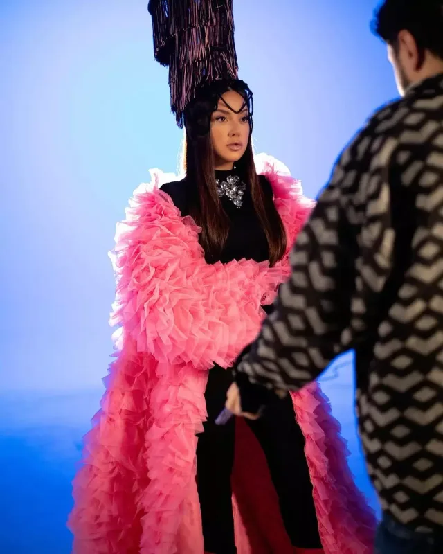 Ayan fərqli obrazda!