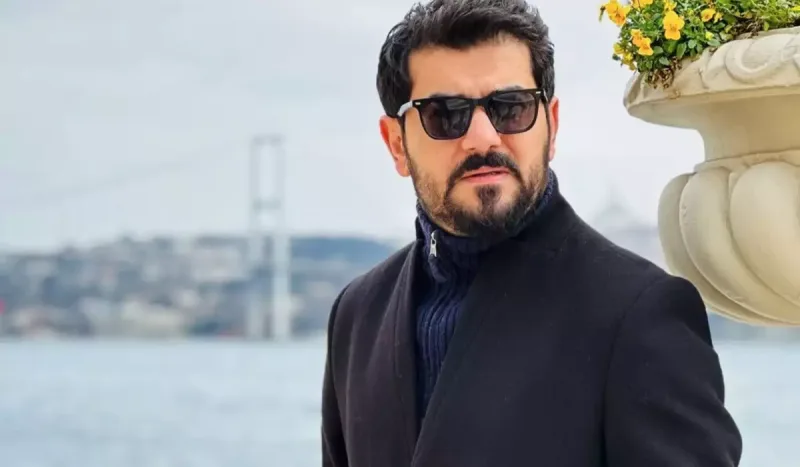 “İkisi də mənəm”