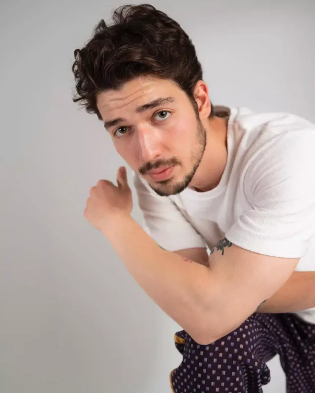 “Bahar”ın oğlu sosial şəbəkələrin gündəmində