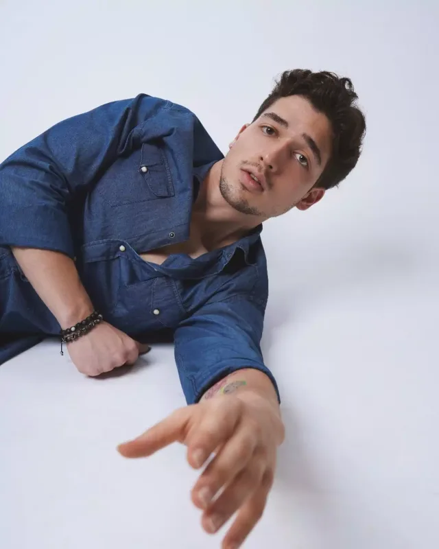 “Bahar”ın oğlu sosial şəbəkələrin gündəmində