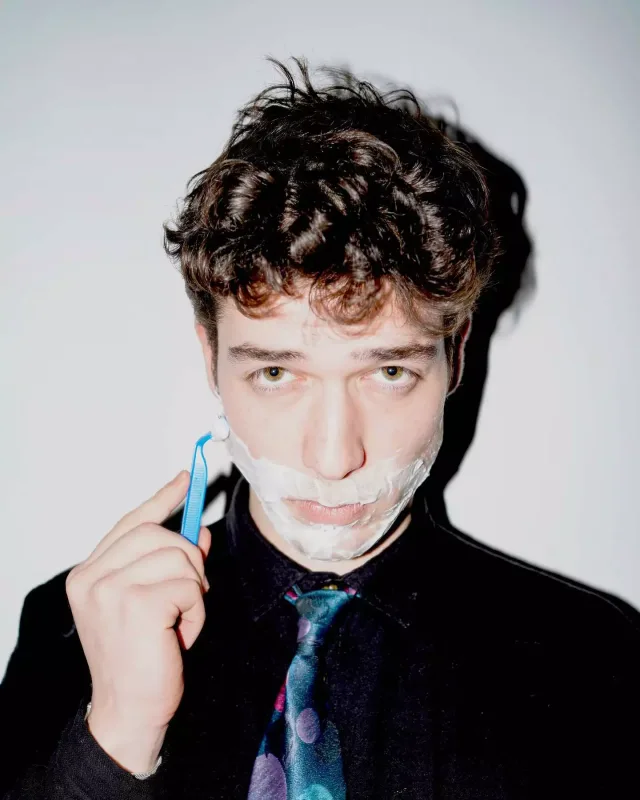 “Bahar”ın oğlu sosial şəbəkələrin gündəmində