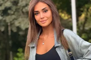 Atasıyla fotosuna görə qınadılar