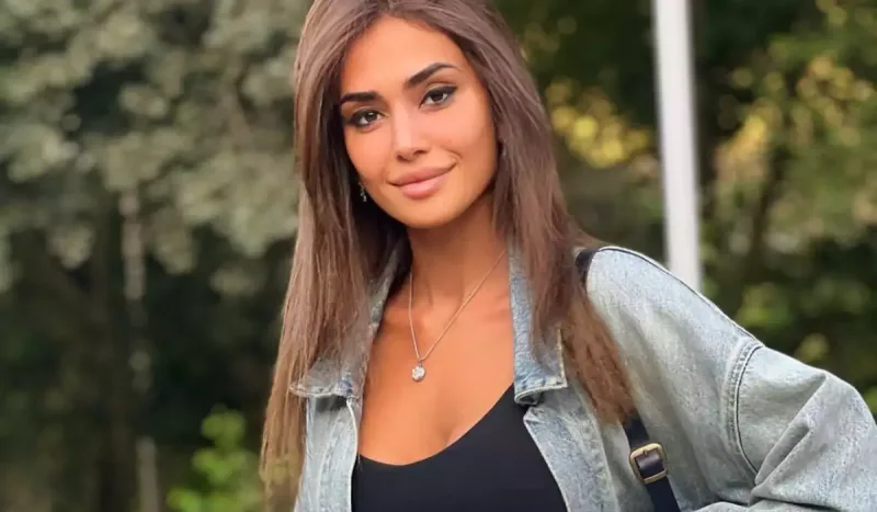 Atasıyla fotosuna görə qınadılar