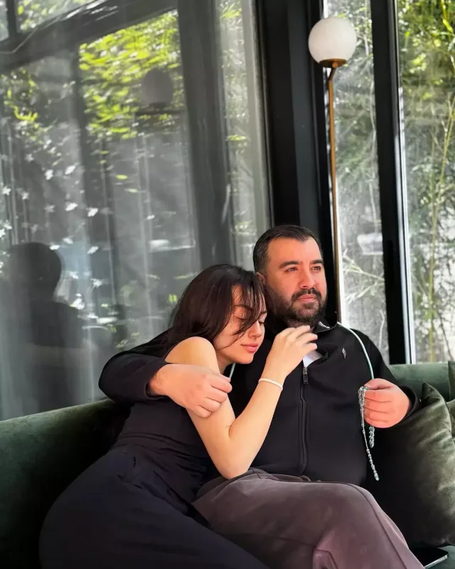 Safura həyat yoldaşı ilə