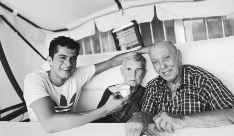 Nənəsi öldü, “anası” yazdılar