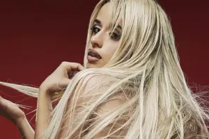 Kamilla yeni tərzdə