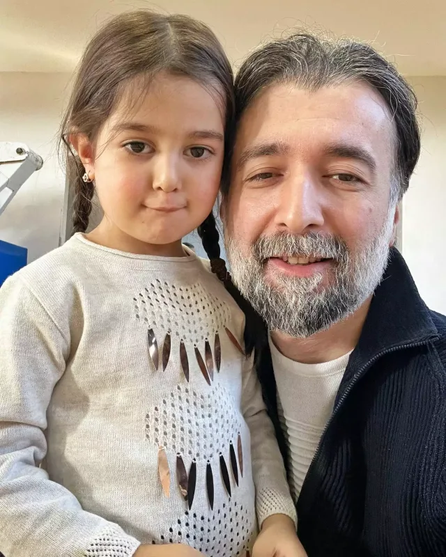 Rəvanın qızı ilə videosu viral oldu