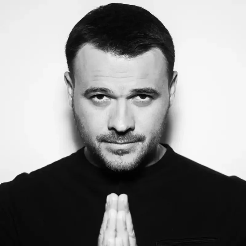 Emindən silahlı hücumla bağlı paylaşım